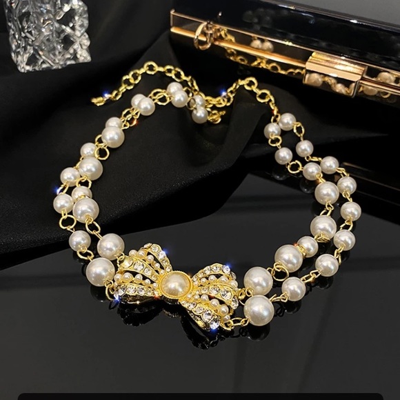 🌟 Gorgeous Golden Bowknot Rhinestone Pearl Choker - Picture 1 of 5